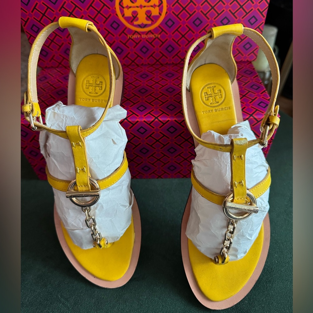 Tory Burch Yellow Leather Sandals | Size 6.5 💛 - Picture 9 of 11